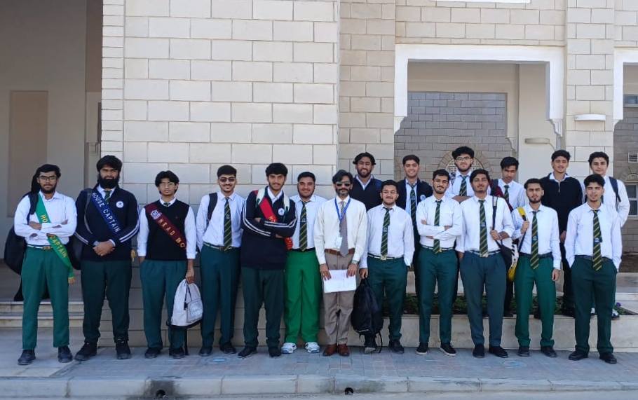 Pakistan School Muscat & Seeb Students Visit Mazoon College